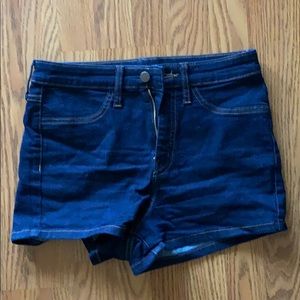 High waisted slim fit shorts